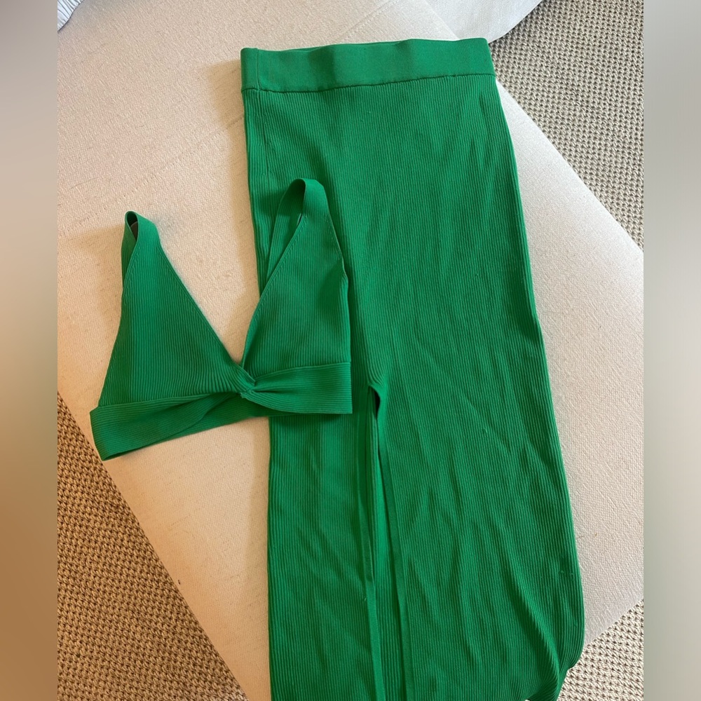 Small Zara set - green skirt and crop top